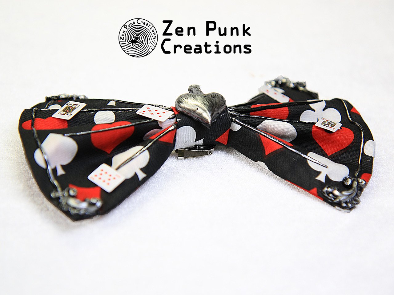 Alice in Wonderland Bow Tie (Poker)