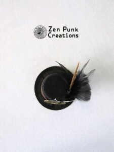 Small Steampunk Hat (Magic Bell Feather)