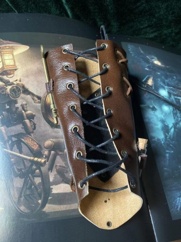 Steampunk Vintage Gear Genuine Leather Wrist Guard - Image 2